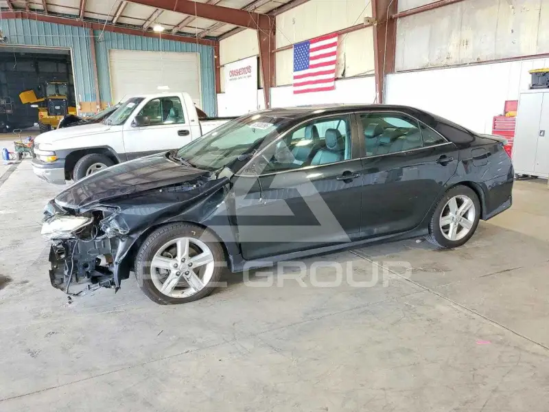 2013 Toyota CAMRY photo