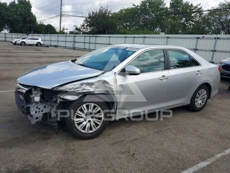2013 Toyota CAMRY фото