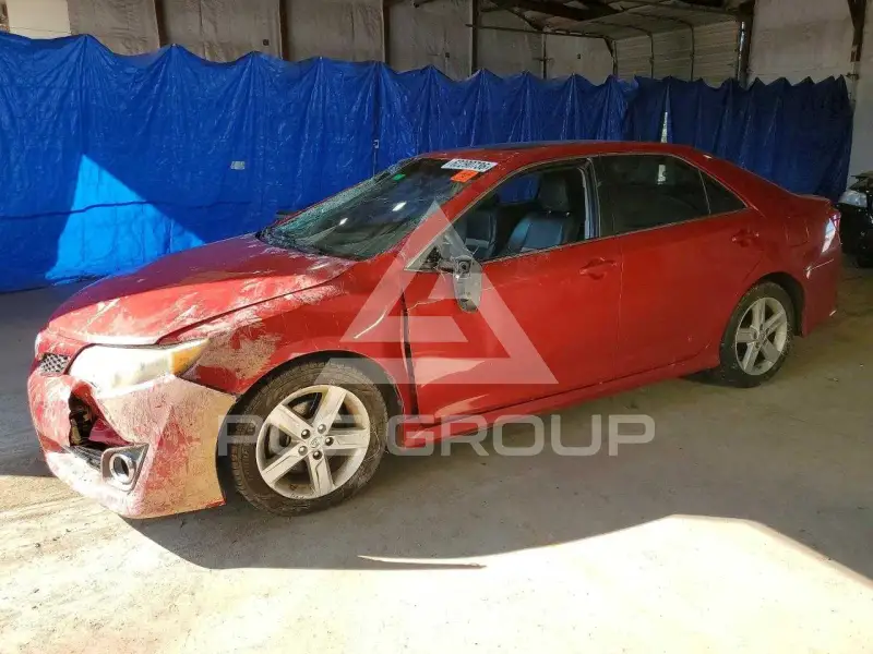 2013 Toyota CAMRY фото
