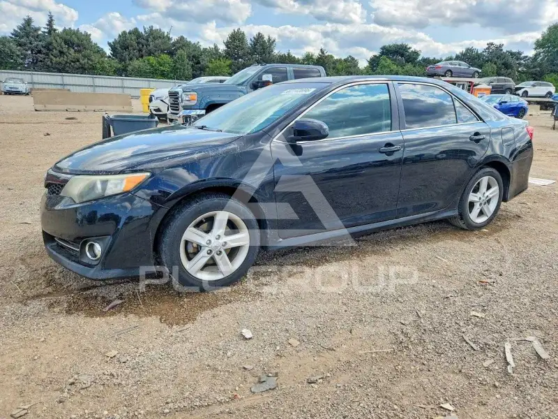 2013 Toyota CAMRY photo