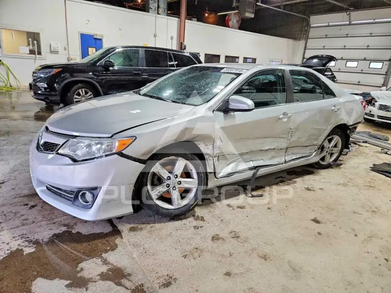 2013 Toyota CAMRY photo