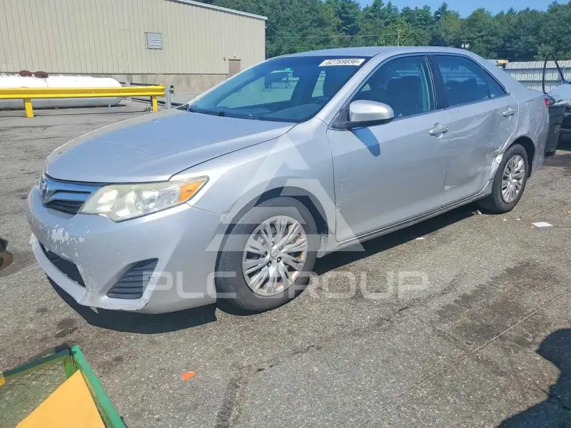 2013 Toyota CAMRY фото