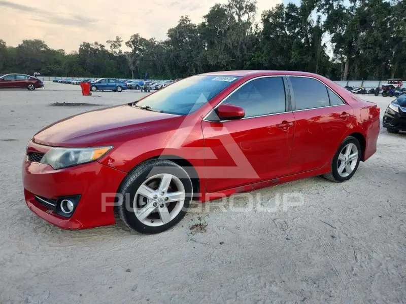 2013 Toyota CAMRY фото