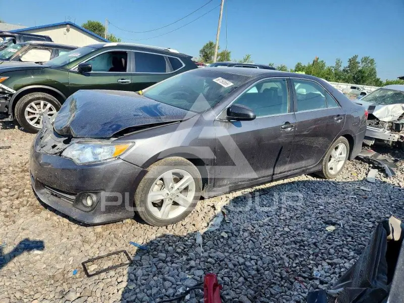 2013 Toyota CAMRY photo