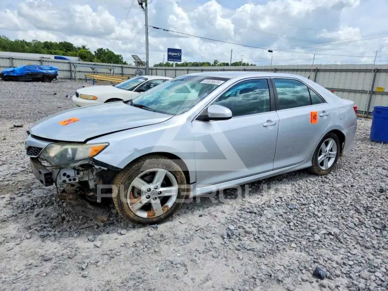 2013 Toyota CAMRY photo