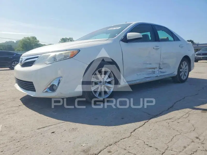 2013 Toyota CAMRY фото