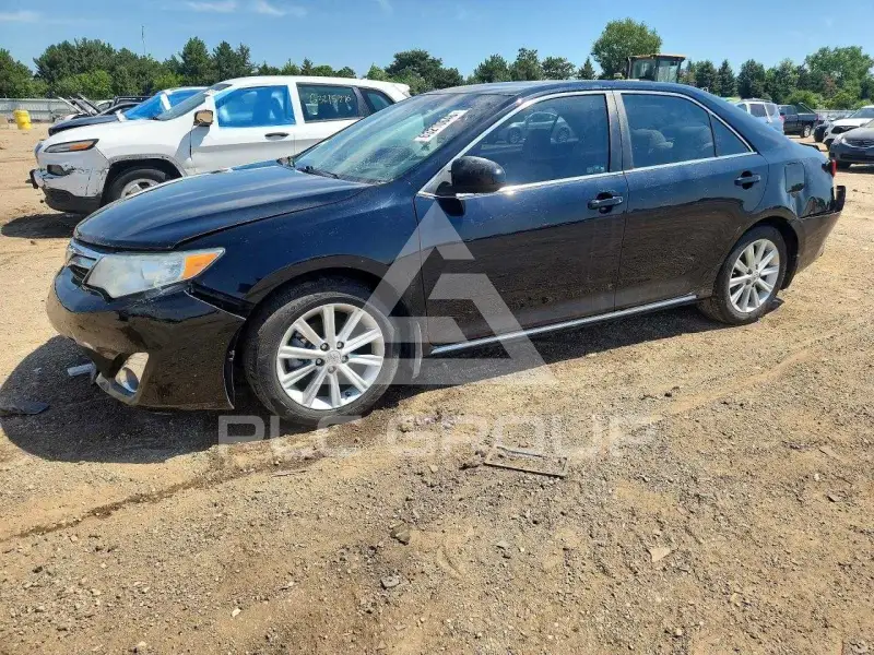 2013 Toyota CAMRY фото