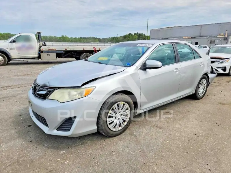 2013 Toyota CAMRY photo
