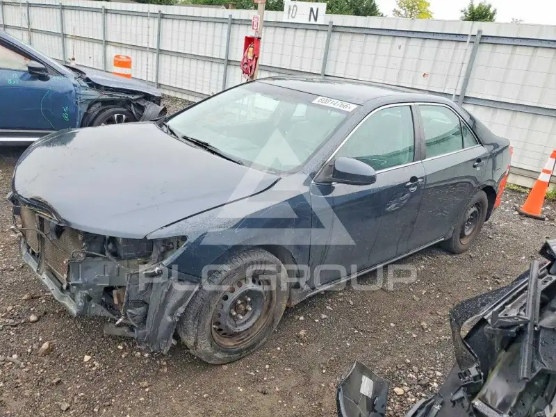 2013 Toyota CAMRY photo