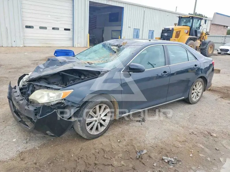 2013 Toyota CAMRY photo