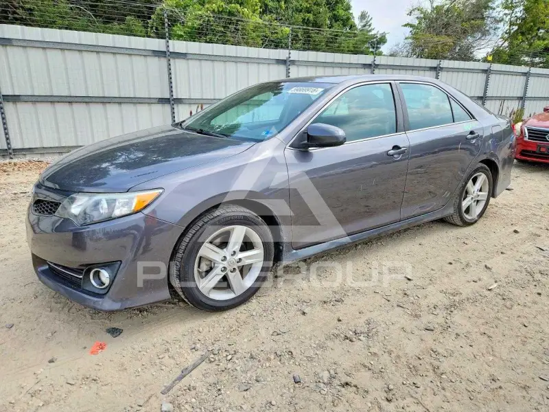 2013 Toyota CAMRY photo