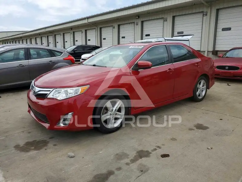 2013 Toyota CAMRY photo