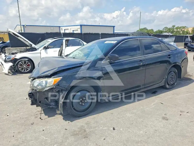 2013 Toyota CAMRY фото