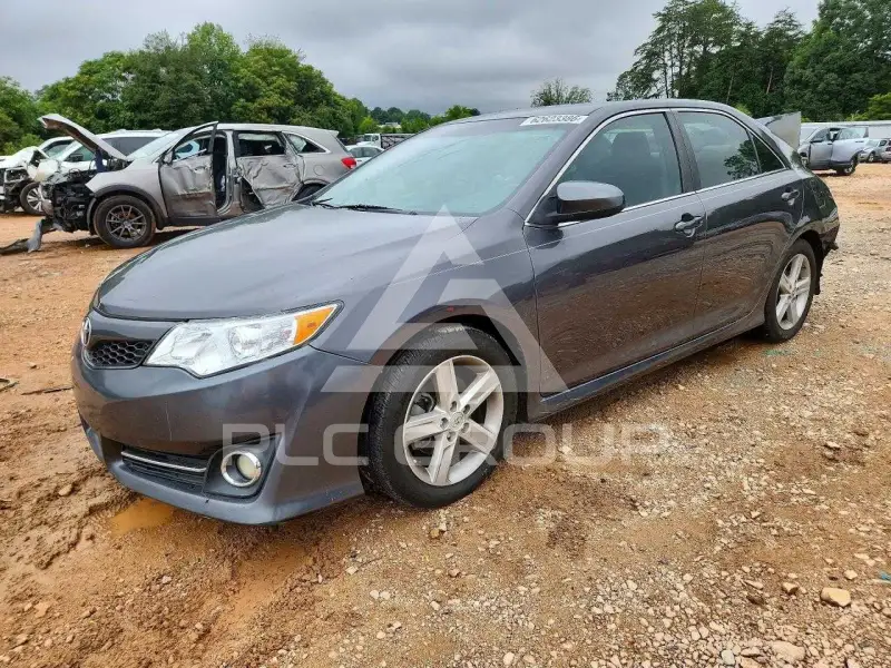 2013 Toyota CAMRY фото