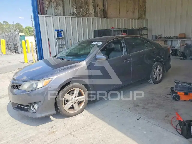 2013 Toyota CAMRY фото