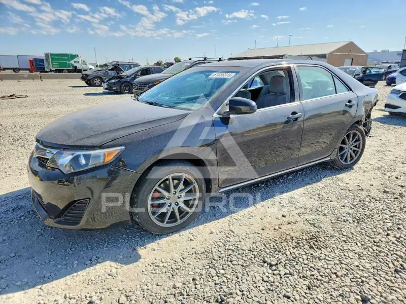 2013 Toyota CAMRY photo