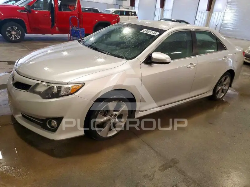 2013 Toyota CAMRY photo