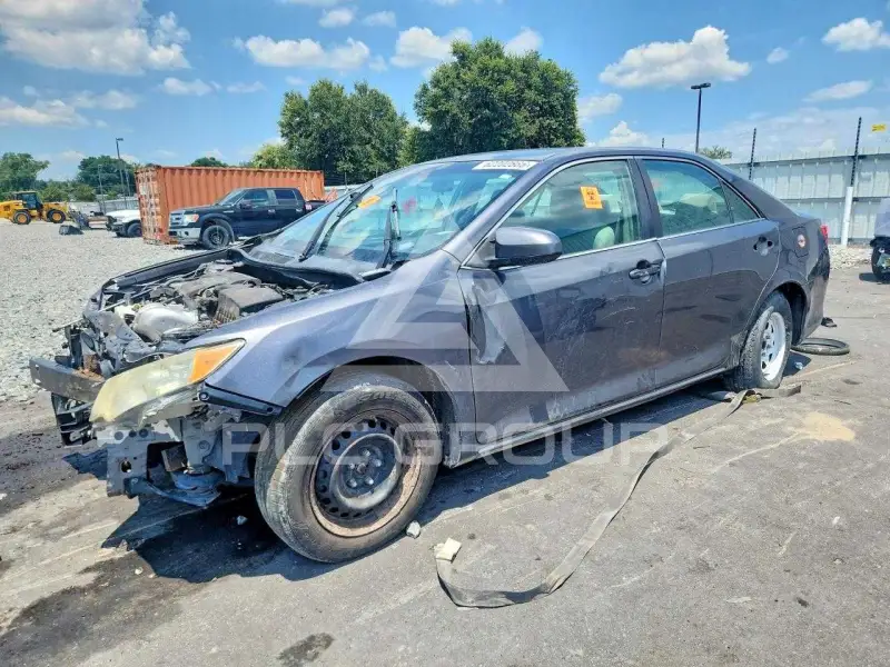 2013 Toyota CAMRY фото