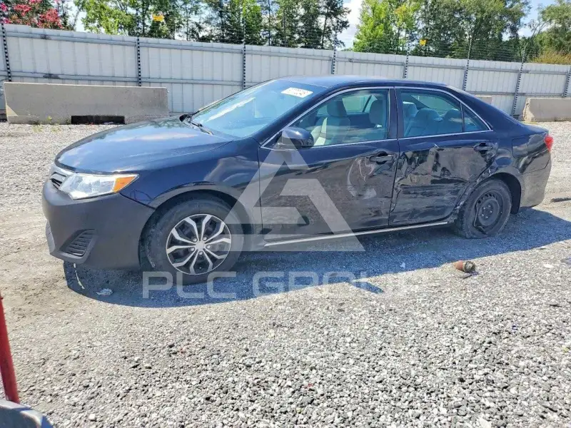 2013 Toyota CAMRY photo