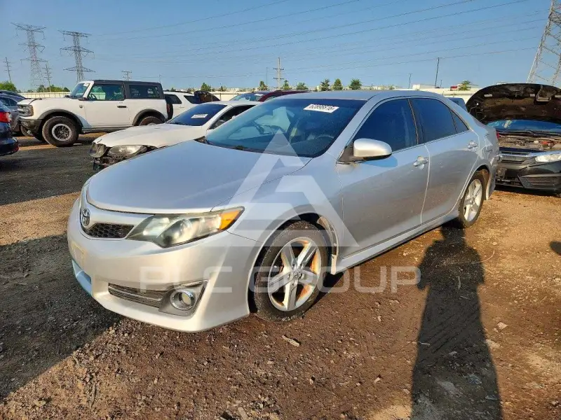 2013 Toyota CAMRY photo