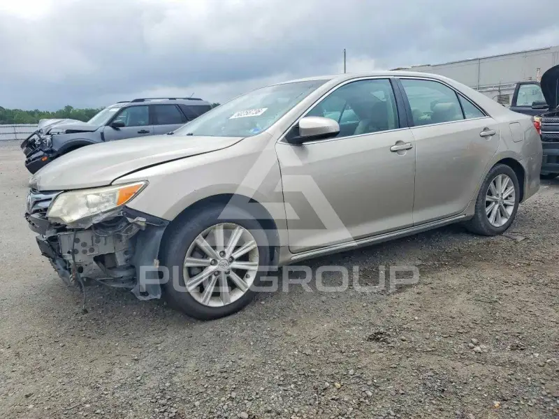 2013 Toyota CAMRY фото