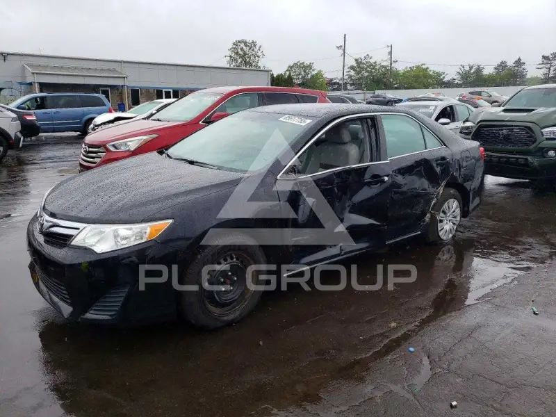 2013 Toyota CAMRY photo