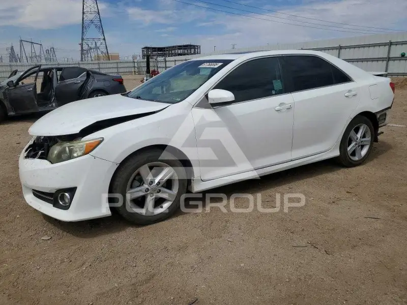 2013 Toyota CAMRY photo