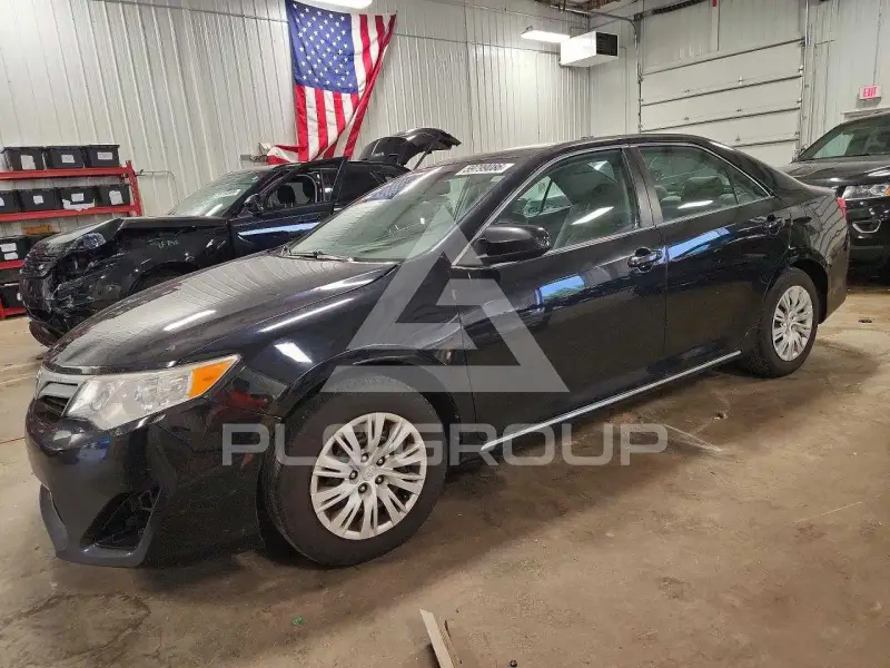 2013 Toyota CAMRY photo