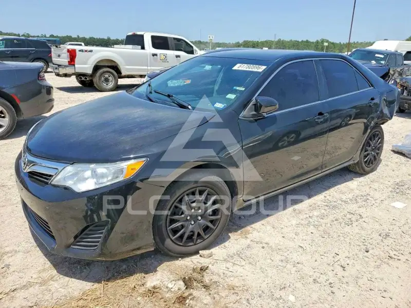 2013 Toyota CAMRY photo