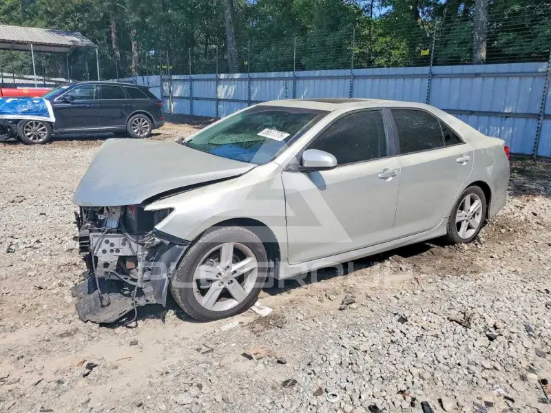 2013 Toyota CAMRY фото