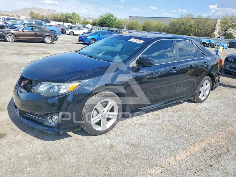 2013 Toyota CAMRY photo