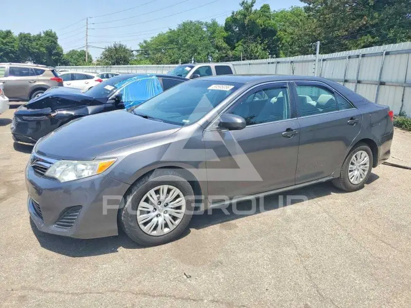 2013 Toyota CAMRY photo