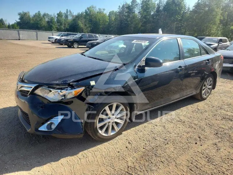 2013 Toyota CAMRY фото