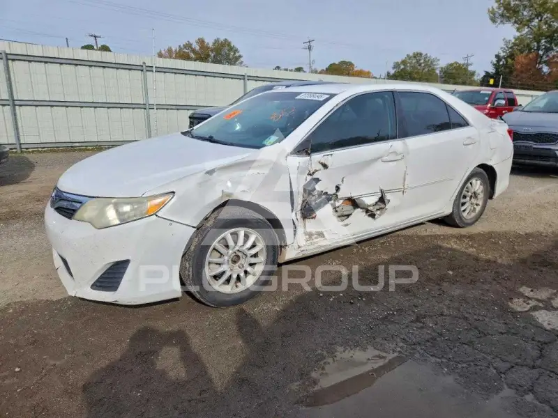 2013 Toyota CAMRY фото
