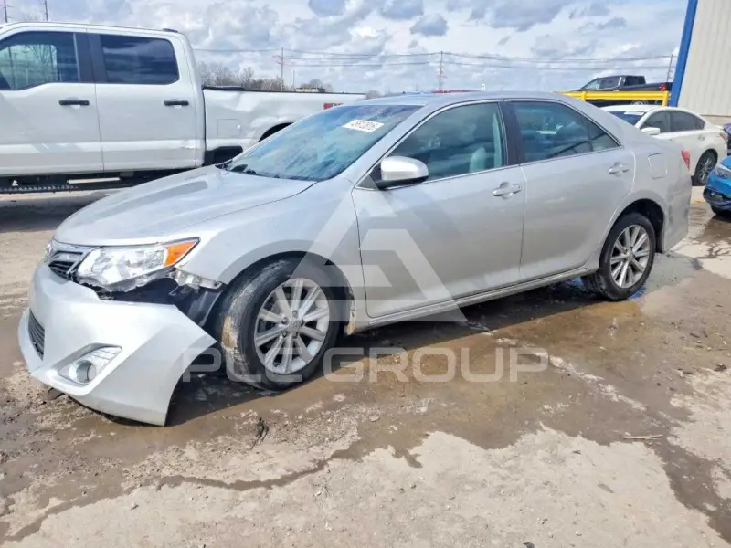 2013 Toyota CAMRY фото
