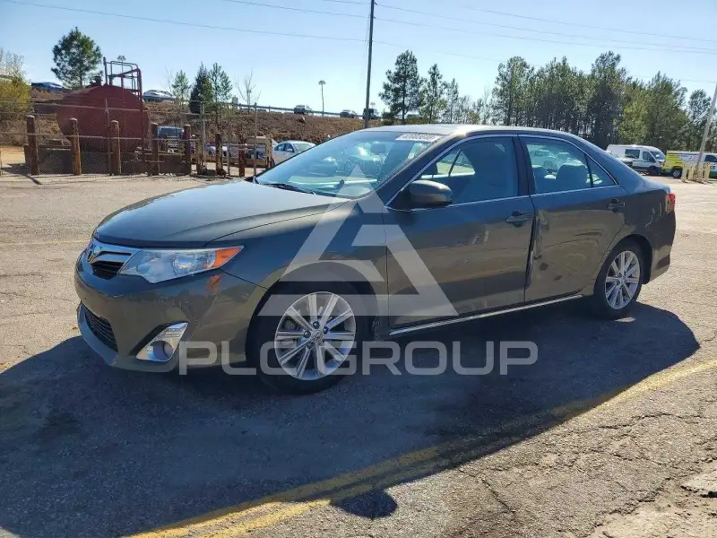 2013 Toyota CAMRY фото