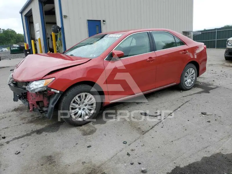 2013 Toyota CAMRY photo