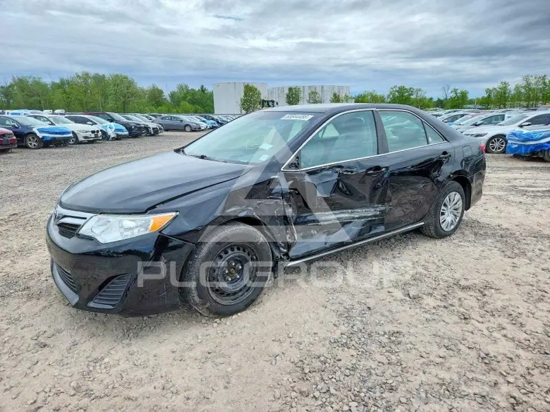 2013 Toyota CAMRY фото