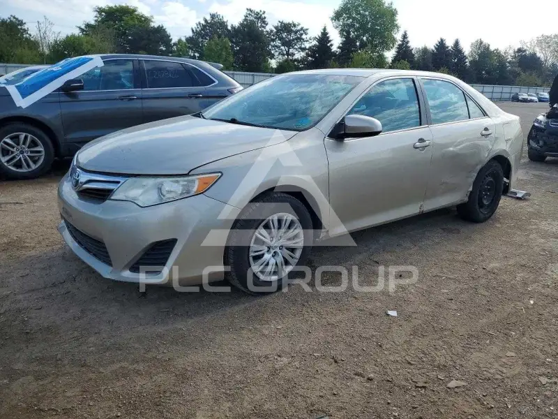2013 Toyota CAMRY фото