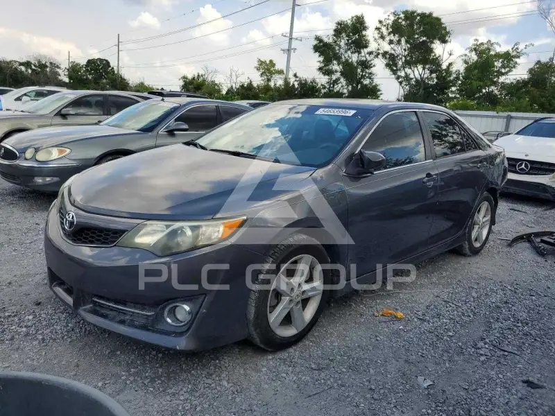 2013 Toyota CAMRY фото