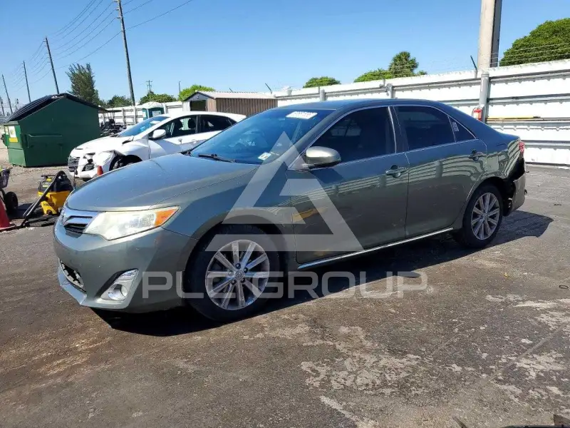 2013 Toyota CAMRY photo
