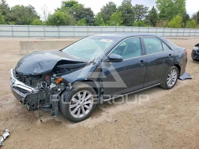 2013 Toyota CAMRY фото