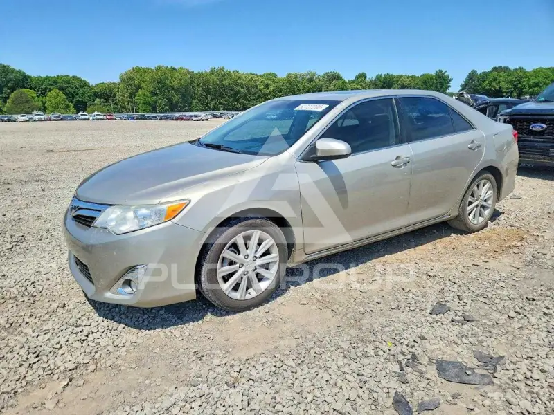 2013 Toyota CAMRY фото