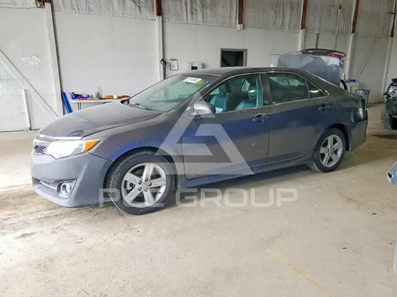 2013 Toyota CAMRY photo