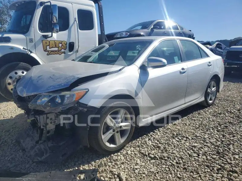2013 Toyota CAMRY фото