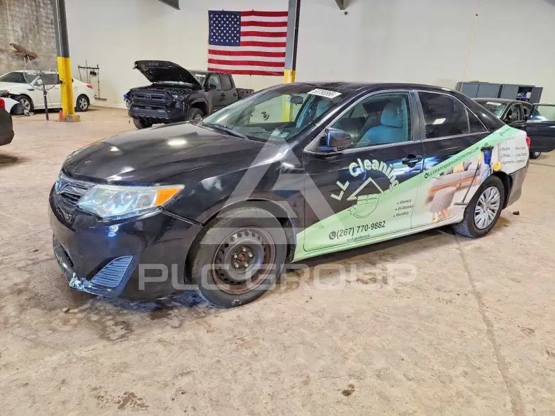 2013 Toyota CAMRY фото