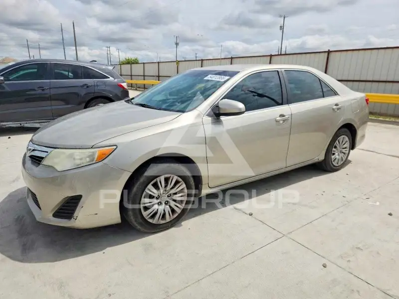 2013 Toyota CAMRY фото