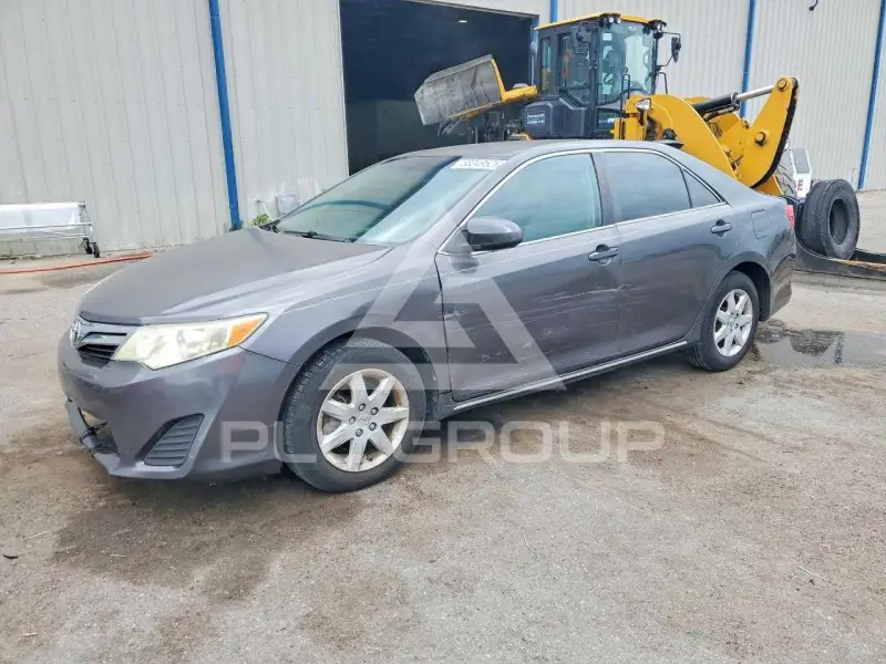 2013 Toyota CAMRY фото