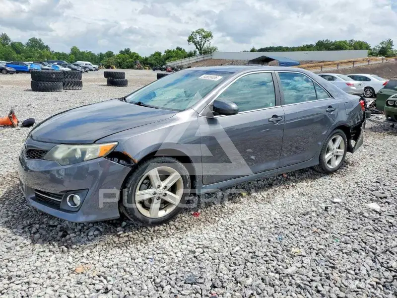 2013 Toyota CAMRY photo