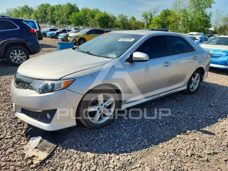 2013 Toyota CAMRY фото